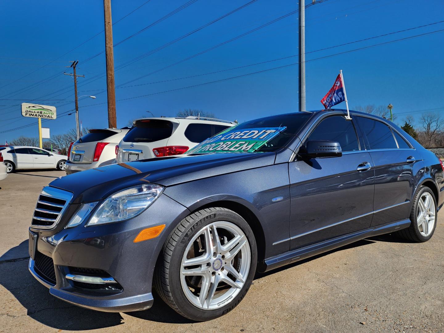 2012 BLACK Mercedes-Benz E-Class E350 (WDDHF5KB2CA) with an 3.5L V6 DOHC 24V engine, 7-Speed Automatic transmission, located at 2660 S.Garland Avenue, Garland, TX, 75041, (469) 298-3118, 32.885551, -96.655602 - Welcome to DallasAutos4Less, one of the Premier BUY HERE PAY HERE Dealers in the North Dallas Area. We specialize in financing to people with NO CREDIT or BAD CREDIT. We need proof of income, proof of residence, and a ID. Come buy your new car from us today!! This is a Very clean 2012 MERCEDES E3 - Photo#5